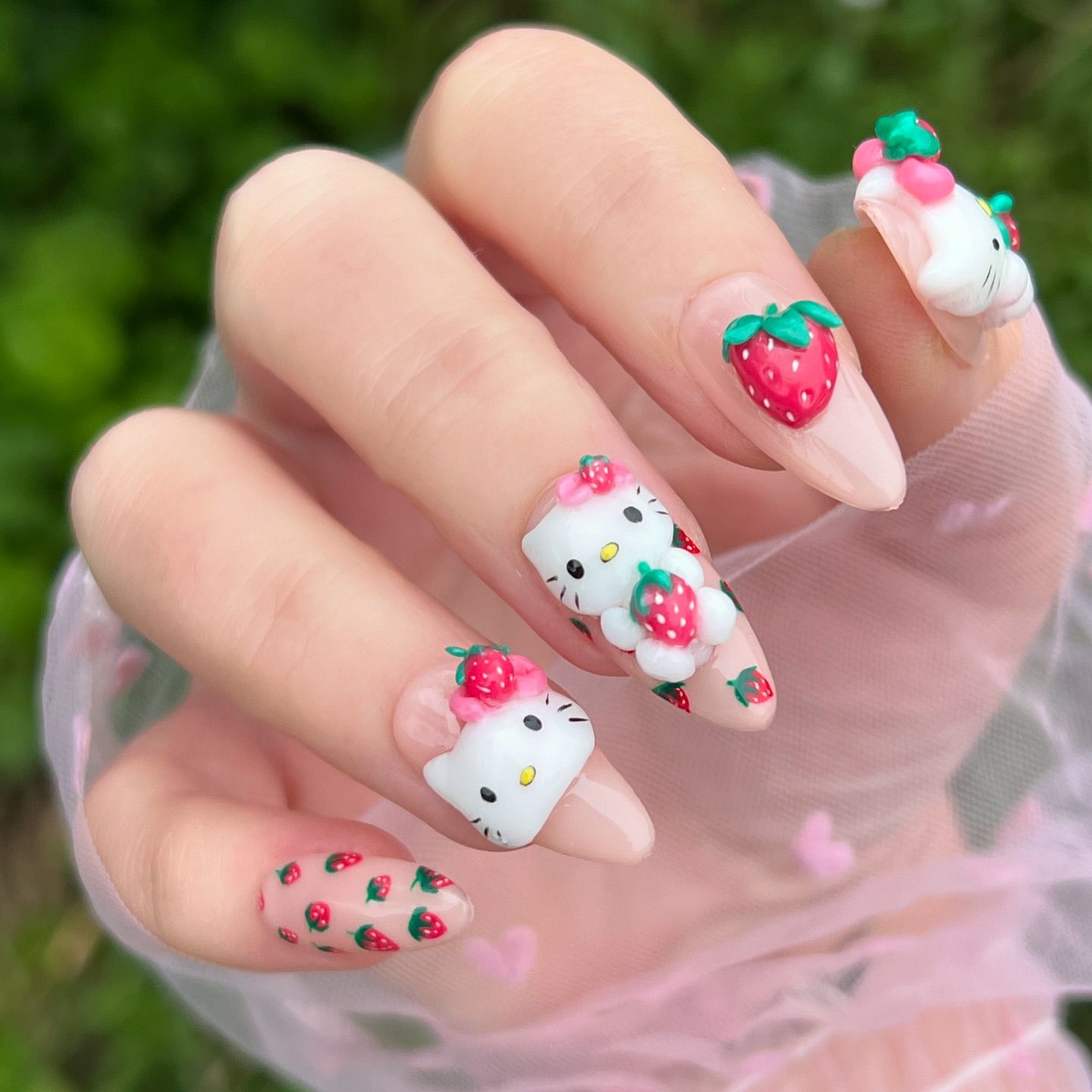 3D Hello Kitty Nail Charms | Beauty Birdie