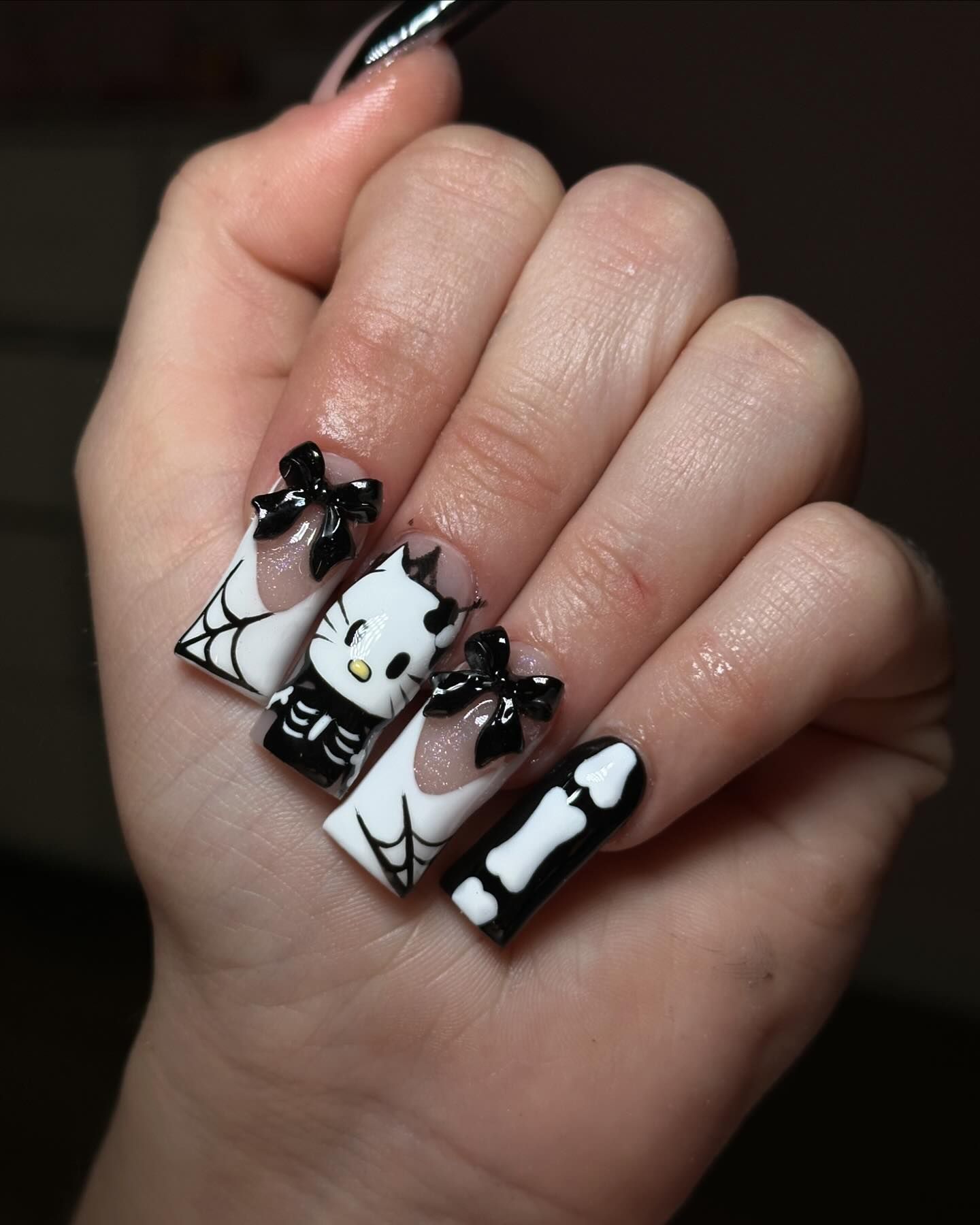 Black and White Hello Kitty Nails | Beauty Birdie