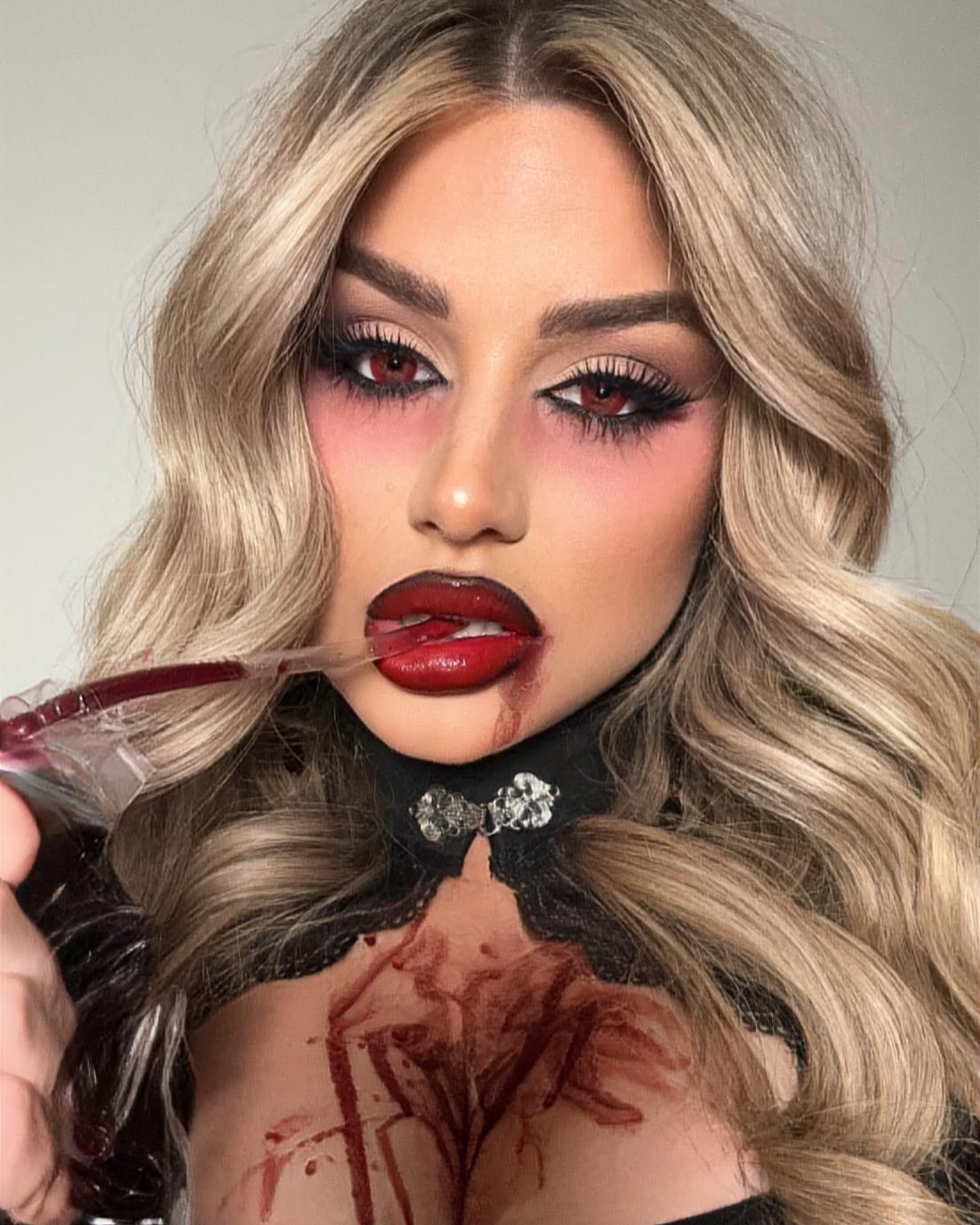 Vampire Glam Halloween | Beauty Birdie