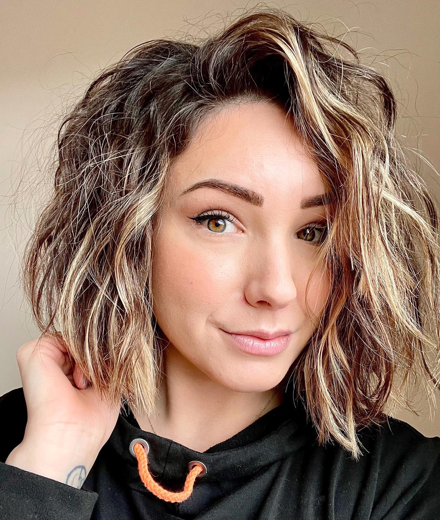 wavy short hair | Beauty Birdie